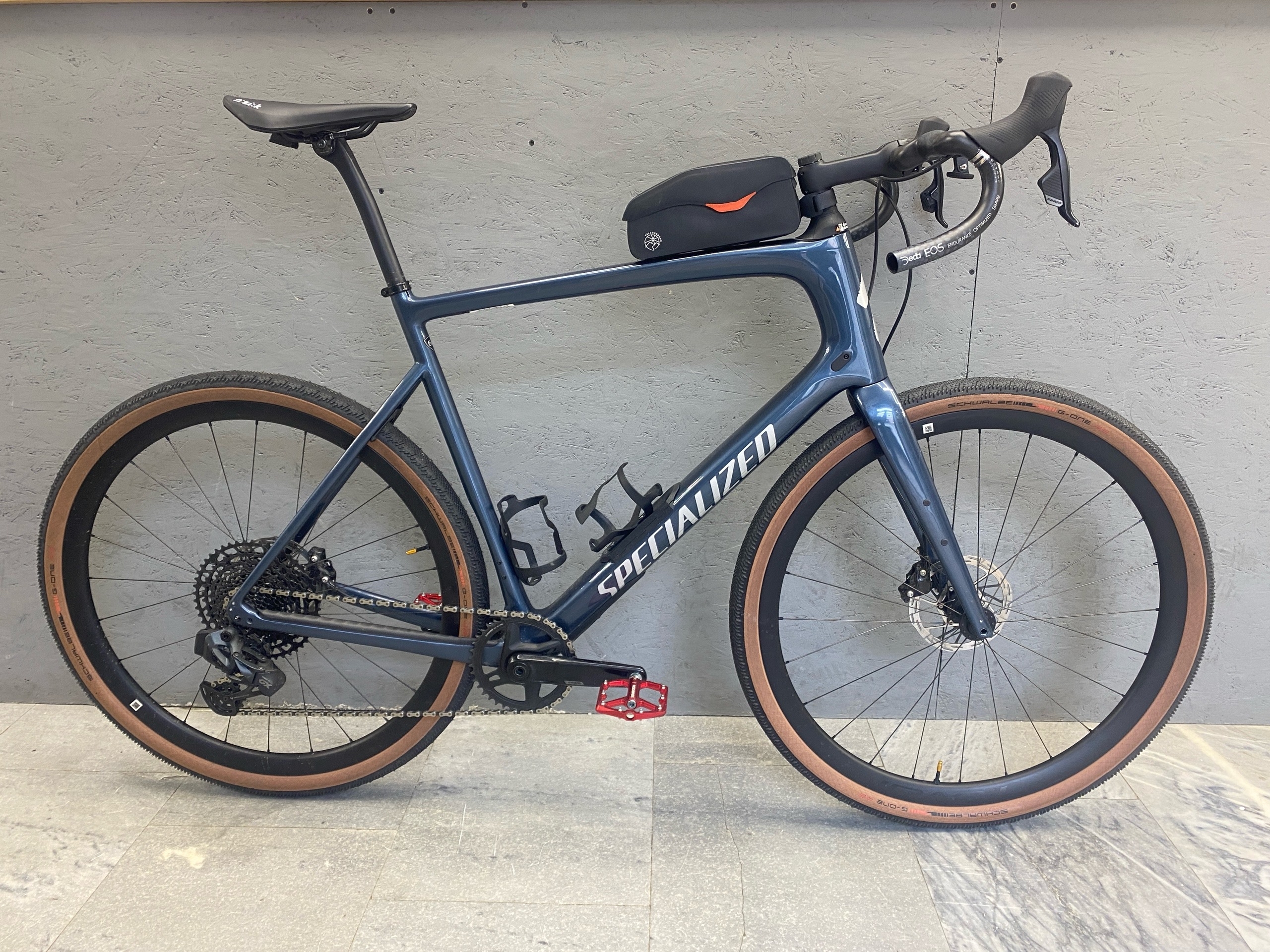 Велосипеды гостей магазина: Specialized Diverge Expert