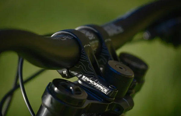 Велосипед Polygon COLLOSUS DH-M 29" (2025)