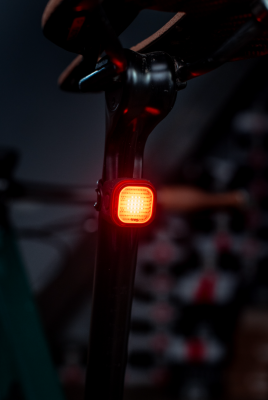 Фонарь задний Knog Blinder Mini Square Rear
