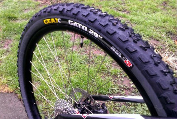 Покрышка  GEAX Gato TNT 26x2.1