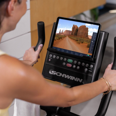 Велотренажер Schwinn 590U