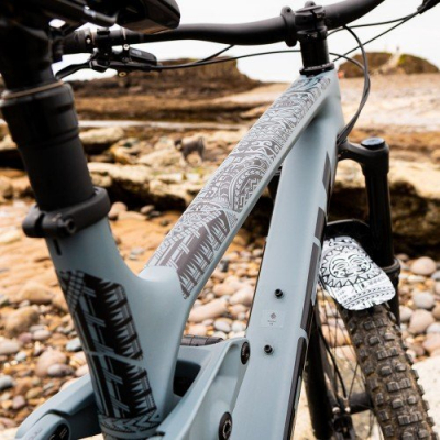 Защита рамы MUCKY NUTZ Frame Skinz Tribal Gloss