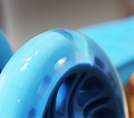 Самокат четырехколесный MAXI LED Moove&Fun голубой