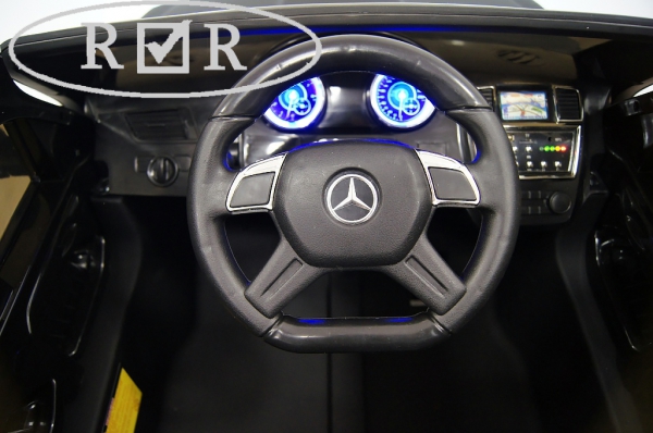 Электромобиль RiVeRToys Mercedes-Benz GL63(LS628) с дистанционным управлением