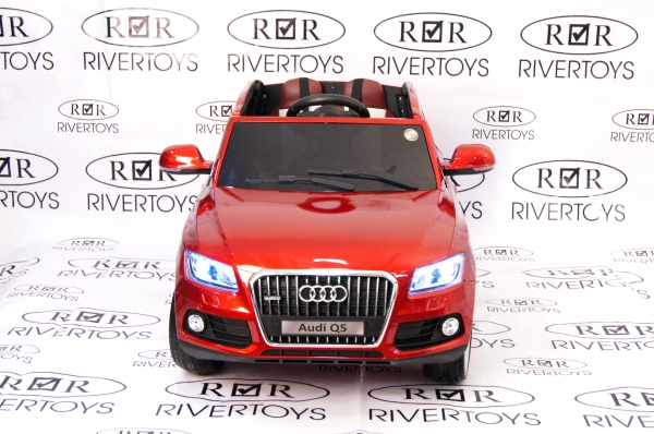 Электромобиль RiVeRToys AUDI Q5