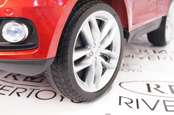 Электромобиль RiVeRToys AUDI Q5