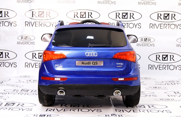 Электромобиль RiVeRToys AUDI Q5