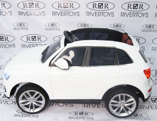 Электромобиль RiVeRToys AUDI Q5