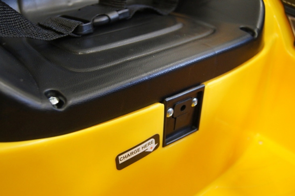 Электромобиль RiVeRToys Ferrari O222OO (кожа) с дистанционным управлением