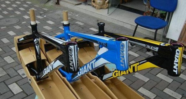 Алюминиевая рама для горного велосипеда Giant 2012XTC FR (mtb bike frame) 26*16/18inch (черный-белый)
