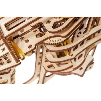 Сборная модель UGEARS Пускатель самолетиков