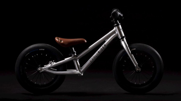 Беговел Early Rider CHARGER 12" (2020)