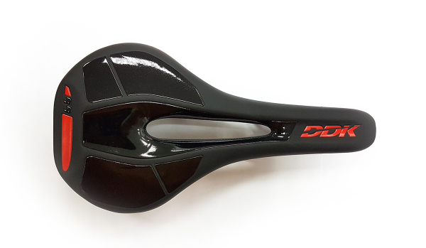 Седло DDK D3735 Race Comfort, стальная рамка, черное 274х143mm