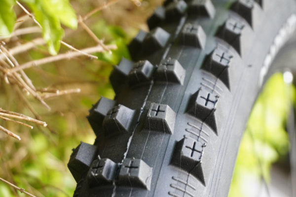 Покрышка E THIRTEEN Mid Spike 29x2.35 Enduro Mopo
