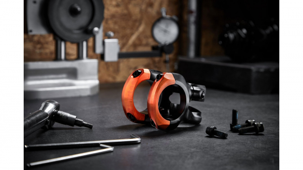 Вынос E THIRTEEN Plus Stem 40x0°x35 Black/Naranja