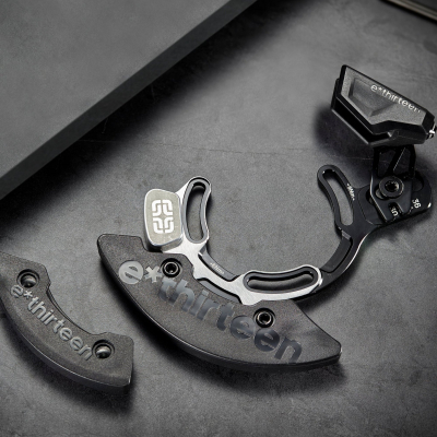 Успокоитель цепи E THIRTEEN Vario Enduro I05 28-36T Bash Black