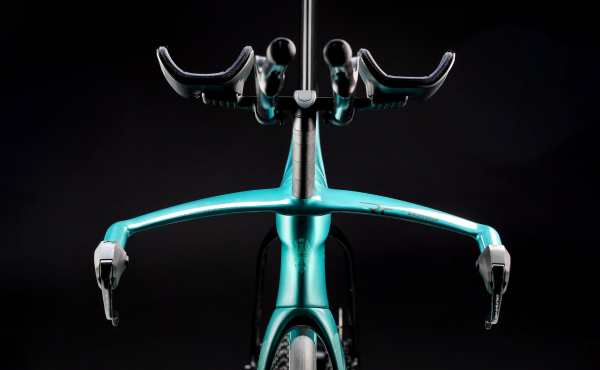Велосипед Bianchi Aquila RC Force eTap AXS E1