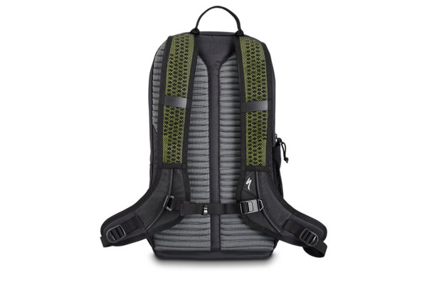 Велорюкзак  Specialized Base Miles Featherweight / Черный