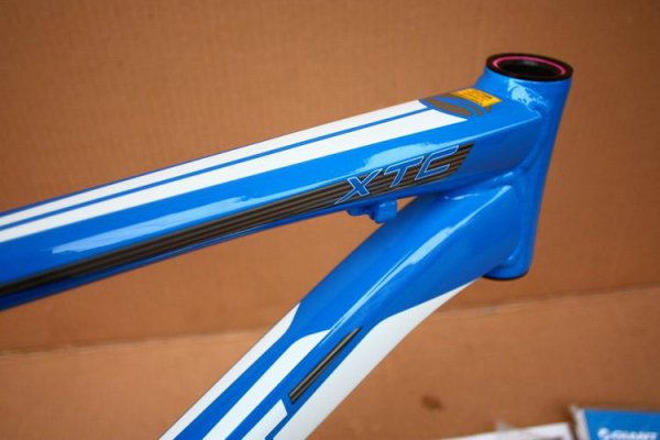Алюминиевая рама для горного велосипеда Giant GIANT XTC FR (2012) (mtb bike frame) 26*16/18inch (голубой-белый)