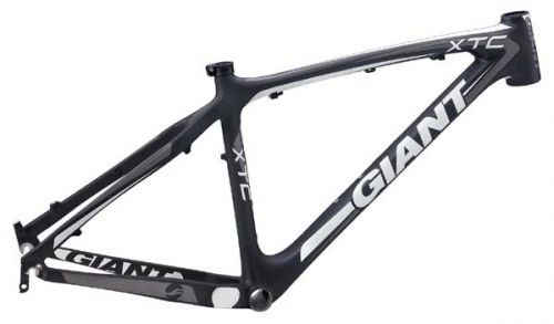 карбоновая рама для горного велоспеда Giant 2012XTC Composite (черный-белый)