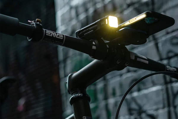 Фонарь передний Knog Blinder 600  2022 One Size