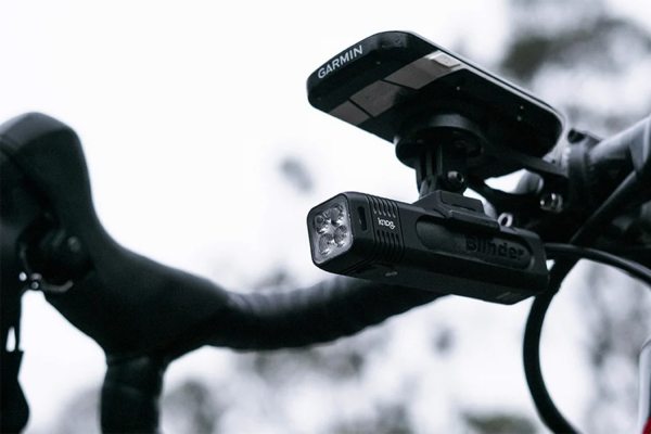 Фонарь передний Knog Blinder 900  2022 One Size