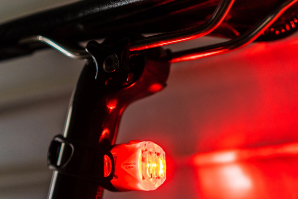 Фонарь задний Lezyne Femto USB Rear 2022