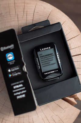 Велокомпьютер Lezyne Macro Plus GPS 2023