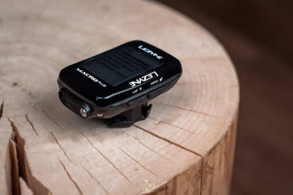 Велокомпьютер Lezyne Macro Plus GPS Smart Loaded 2023