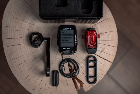 Велокомпьютер Lezyne Super Pro GPS Smart Loaded 2023