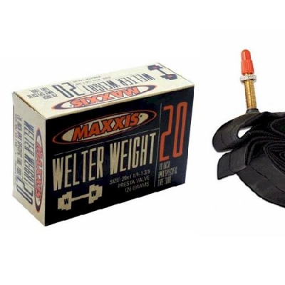 Камера велосипедная Maxxis Welter Weight, 20x1 1/4-1 3/8, 0.9 мм, велониппель LRVC
