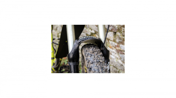 Крыло переднее MUCKY NUTZ Fender XL Black/White