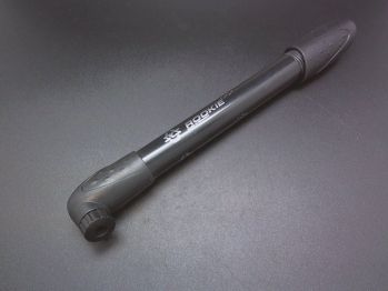 Насос SKS ручной мини Rookiе, пластик, размер 245-260мм