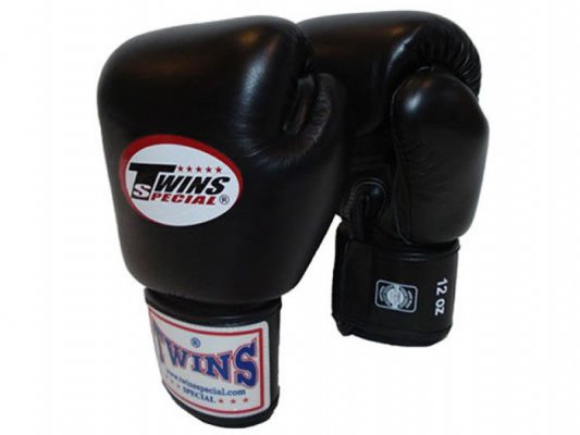 Перчатки боксерские Twins BGVL-3 для муай-тай (черные) BGVL-3