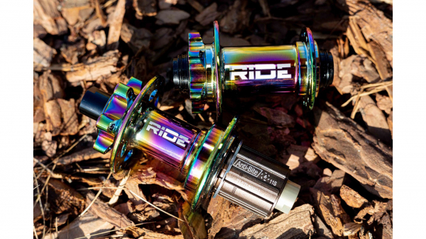 Втулка задняя RIDE Boost 32h 12x148 Anti Bite Oil Slick