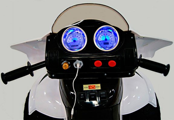 Квадроцикл  RiVeRToys Е005КХ