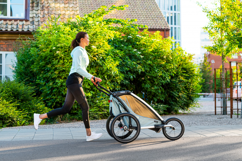 132 300 Thule Chariot Cross 2