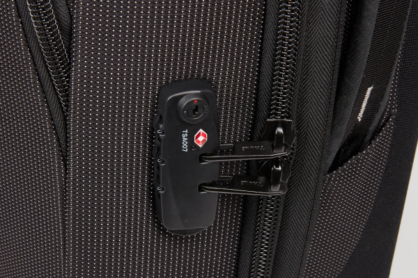 Чемодан Thule Crossover 2 Expandable Carry-on Spinner - Black