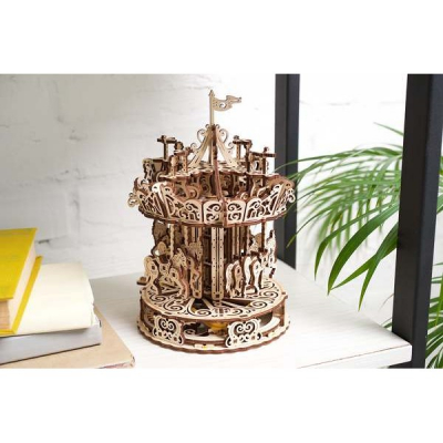 Сборная модель UGEARS Карусель