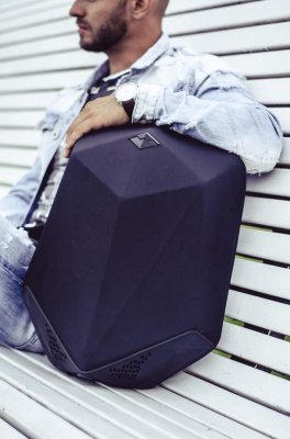 Антивандальный рюкзак  с колонкой Bluetooth BBOM Цвет:чёрный., power bank 5000mAh, usb